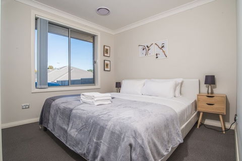 Peaceful 2kingbed Rootyhill Townhouse Near Station - Accommodation Port Hedland 3