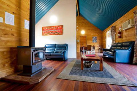 Sunnyhurst Chalets Rural Stay - Accommodation Port Hedland 3