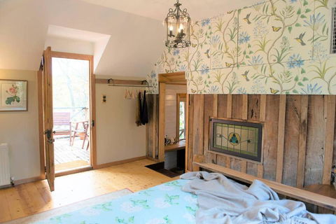 Adelaide Hills Camellia Cottage WiFi - Accommodation Port Hedland 5