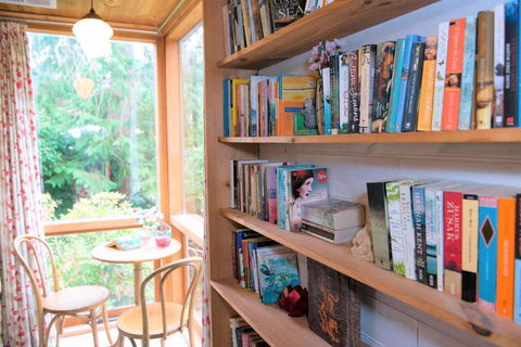 Adelaide Hills Camellia Cottage WiFi - Accommodation Port Hedland 1