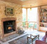 Adelaide Hills Camellia Cottage WiFi - Accommodation Port Hedland