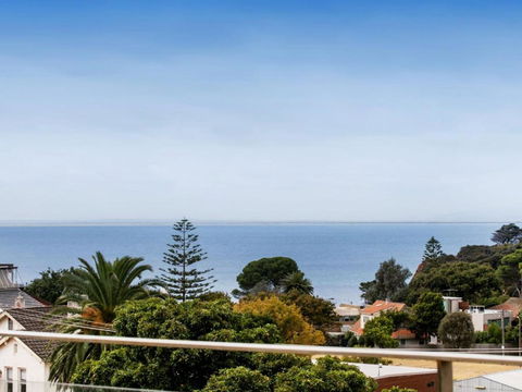 NORTH POINT RETREAT MORNINGTON - Accommodation Port Hedland 4