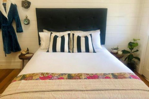 The Residence Stylish Comfort With Fireplace - Accommodation Port Hedland 7