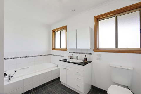 Yarragon 4 Bedroom House In Gippsland - Accommodation Port Hedland 5