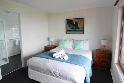 DOLPHIN LOOKOUT COTTAGE Amazing Views Of The Bay Of Fires - Accommodation Port Hedland 2