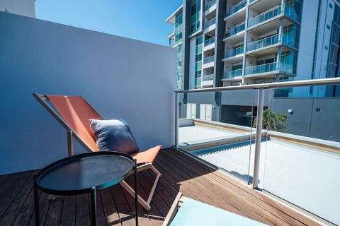 The Cove At New Port Pool Spa Sauna Gym & More - Accommodation Port Hedland 6