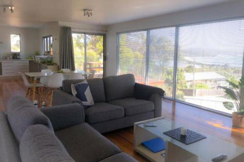 BAY Of FIRES BEACH SHACK Ocean Views From A Modern Beachhouse - Accommodation Port Hedland 3