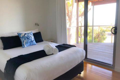 BAY Of FIRES BEACH SHACK Ocean Views From A Modern Beachhouse - Accommodation Port Hedland 7