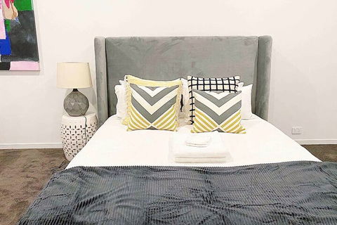 Hope Island Water Front House - Accommodation Port Hedland 7