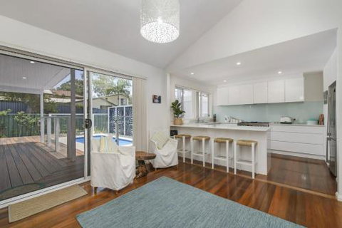 The Lake House With Swimming Pool - Accommodation Port Hedland 1