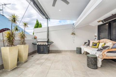 Urban Chic 3 BR House In Wickham - Accommodation Port Hedland 0