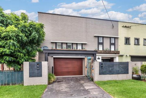 Urban Chic 3 BR House In Wickham - Accommodation Port Hedland 3