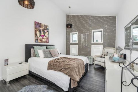 Urban Chic 3 BR House In Wickham - Accommodation Port Hedland 1