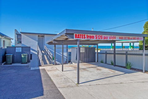 Aruba Apartments - Accommodation Port Hedland 3