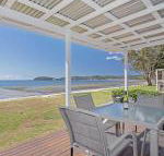 Beached Inn 93 Foreshore Drive Spacious beach front house - Accommodation Port Hedland