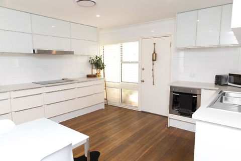 White Beach Cottage - Accommodation Port Hedland 6