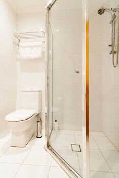 Quiet Terrace Townhouse On The City Fringe - Accommodation Port Hedland 6