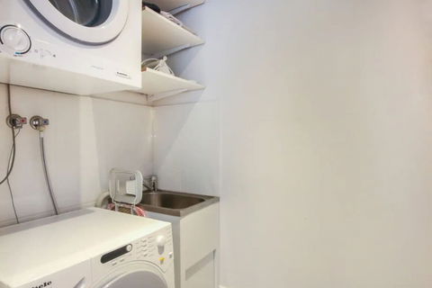 Spacious 2 Bedroom Apartment In Ascot With Large Private Garden - Accommodation Port Hedland 6