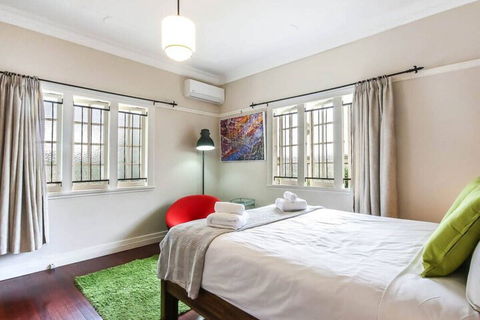 Quiet 3 Bedroom House In Albion With Parking - Accommodation Port Hedland 6