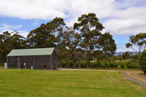 Herons Rise Vineyard Accommodation - Accommodation Port Hedland 1