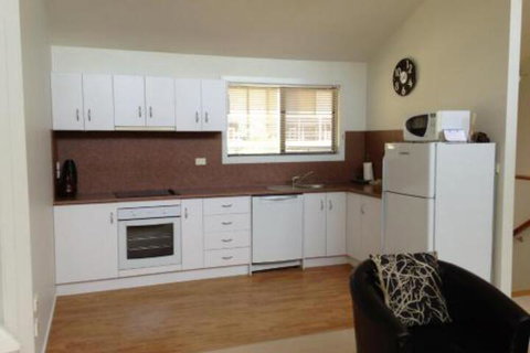 Glengarriff Townhouse 3 - Accommodation Port Hedland 0