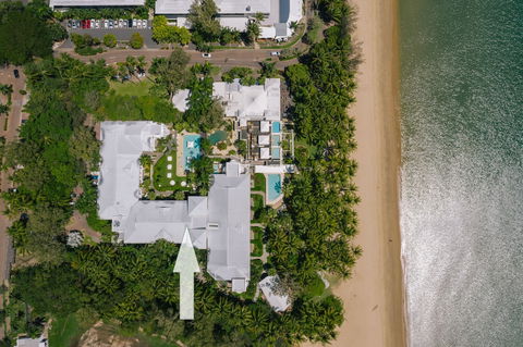 Belle Escapes - Poolside Apartment Alamanda Beachfront Resort 