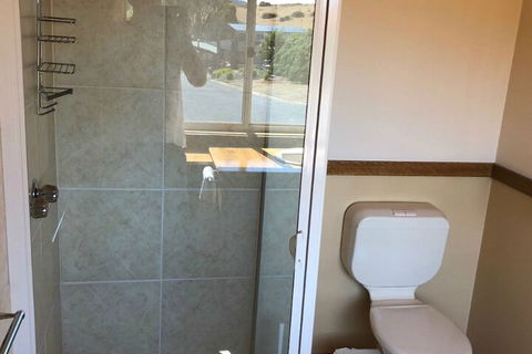 Alpine Stag Lodge Unit 1 - Accommodation Port Hedland 5