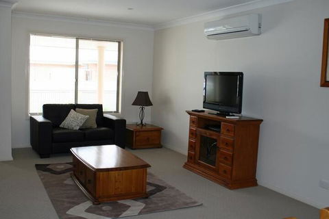 Breakaway Apartments - Accommodation Port Hedland 1