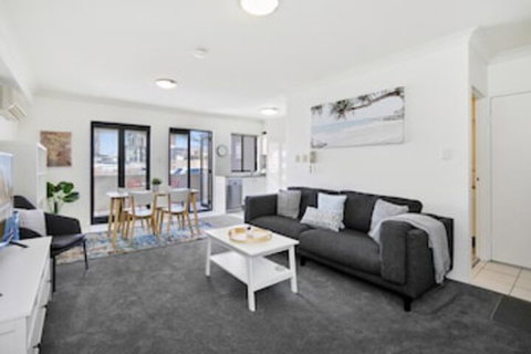 HOLT1 Crows Nest Holtermann Street - Accommodation Port Hedland 0