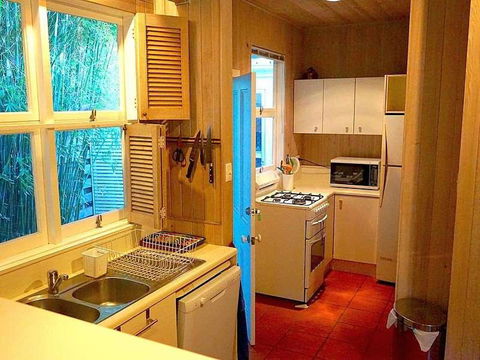 Wisteria Cottage On The Lagoon / Beach - Accommodation Port Hedland 5