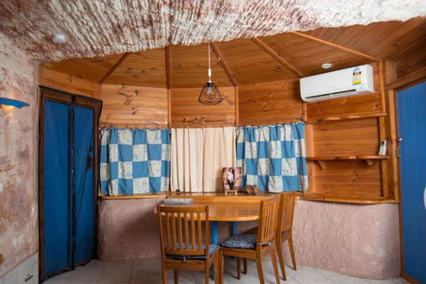 Alis Underground - Accommodation Port Hedland 4