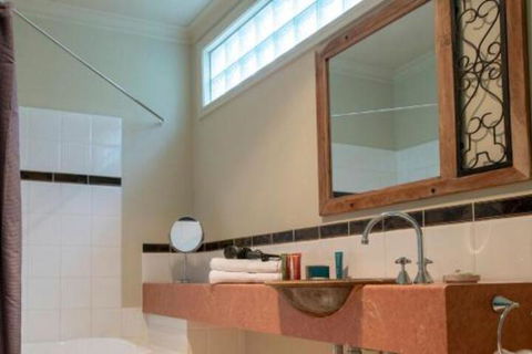 In The Valley - Accommodation Port Hedland 4