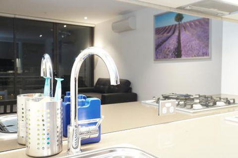 Auzzie Apartments Docklands Melbourne - Accommodation Port Hedland 0