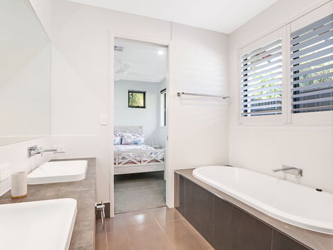 Adelong - Accommodation Port Hedland 2