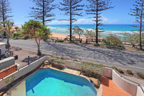 Unit 1 The Rocks 1746 David Low Coolum Beach 500 Bond - Accommodation Port Hedland 3