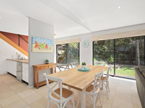 Avoca Beach Living 84 Avoca Drive Avoca Beach - Accommodation Port Hedland 6