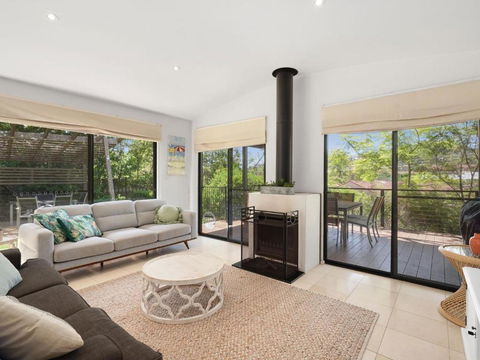 Avoca Beach Living 84 Avoca Drive Avoca Beach - Accommodation Port Hedland 3
