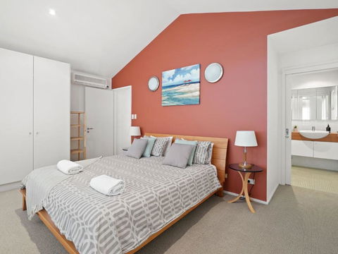 Avoca Beach Living 84 Avoca Drive Avoca Beach - Accommodation Port Hedland 1