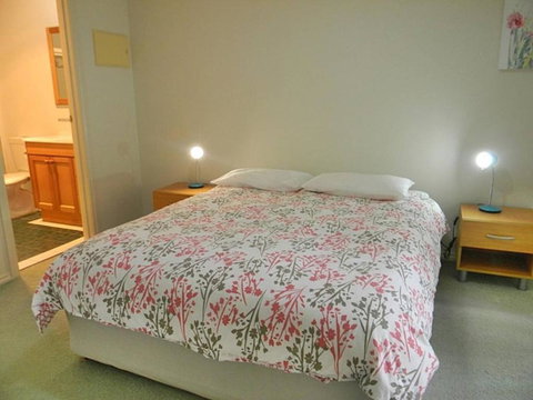 LAKESIDE2 - Accommodation Port Hedland 4