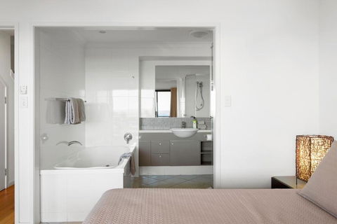 Apartment 27 Shorelines On Hamilton Island - Accommodation Port Hedland 5