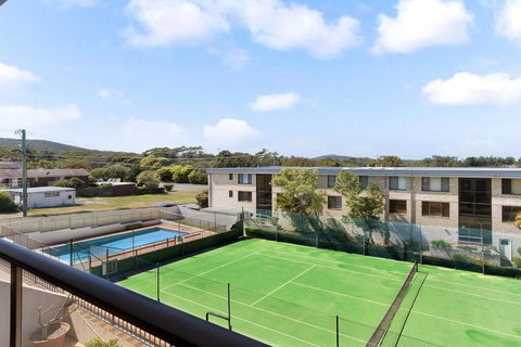 The Dunes Opposite Fingal Bay Surf Club! - Accommodation Port Hedland 6