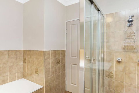 The Dunes Opposite Fingal Bay Surf Club! - Accommodation Port Hedland 4