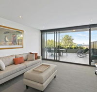 LORNE CHALET APARTMENT 36 Central Location - Accommodation Port Hedland
