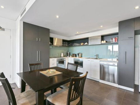 LORNE CHALET APARTMENT 36 Central Location - Accommodation Port Hedland 6