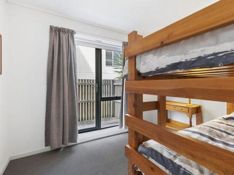 APARTMENT 23 PACIFIC APARTMENTS Sit On The Deck & Soak In The View - Accommodation Port Hedland 1