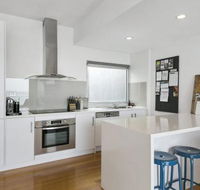 LOUTTIT BAY APARTMENT 2 Main Street with wifi  views - Accommodation Port Hedland