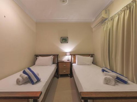 TROPSVILLA At PALM COVE - Accommodation Port Hedland 5