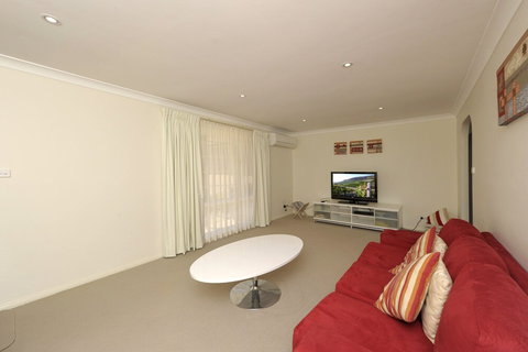 Reef Close 1 / 2 - Accommodation Port Hedland 2