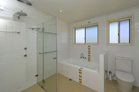 Reef Close 1 / 2 - Accommodation Port Hedland 3
