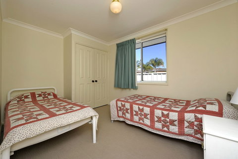 Reef Close 1 / 2 - Accommodation Port Hedland 0